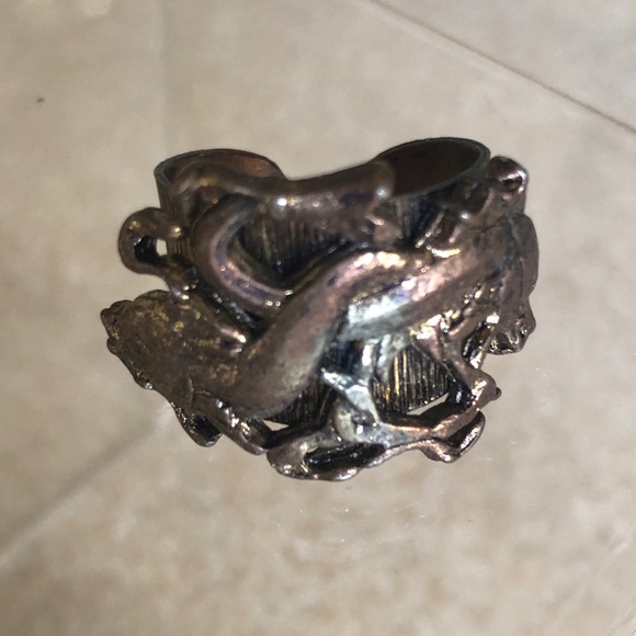 Vintage 1960’s Zodiac Horoscope Pisces Sign Fish unisex Metal Ring - Picture 8 of 16